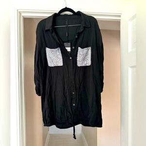 Black shirt/Sequin Pockets